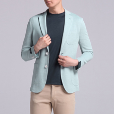 如何根據(jù)體型選職業(yè)裝定制？