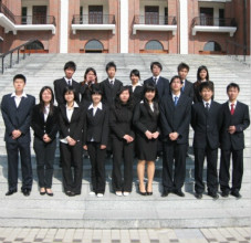 選購職業(yè)裝定制，這四點(diǎn)要求必須了解