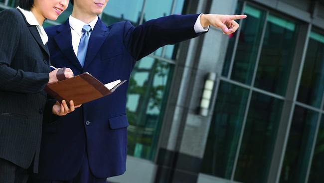 白領職業(yè)裝定制